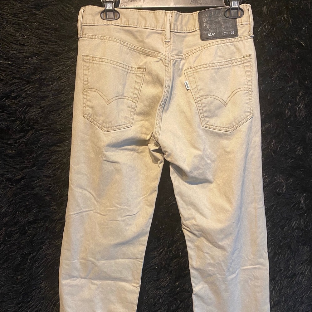 Khaki Levi’s Women 29x32 straight leg